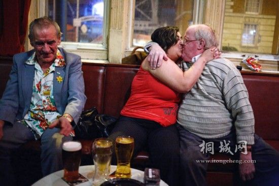 ����ԶҲ�������Լ��ж�ϲ��һ���ˣ������㿴�����ͱ������һ��