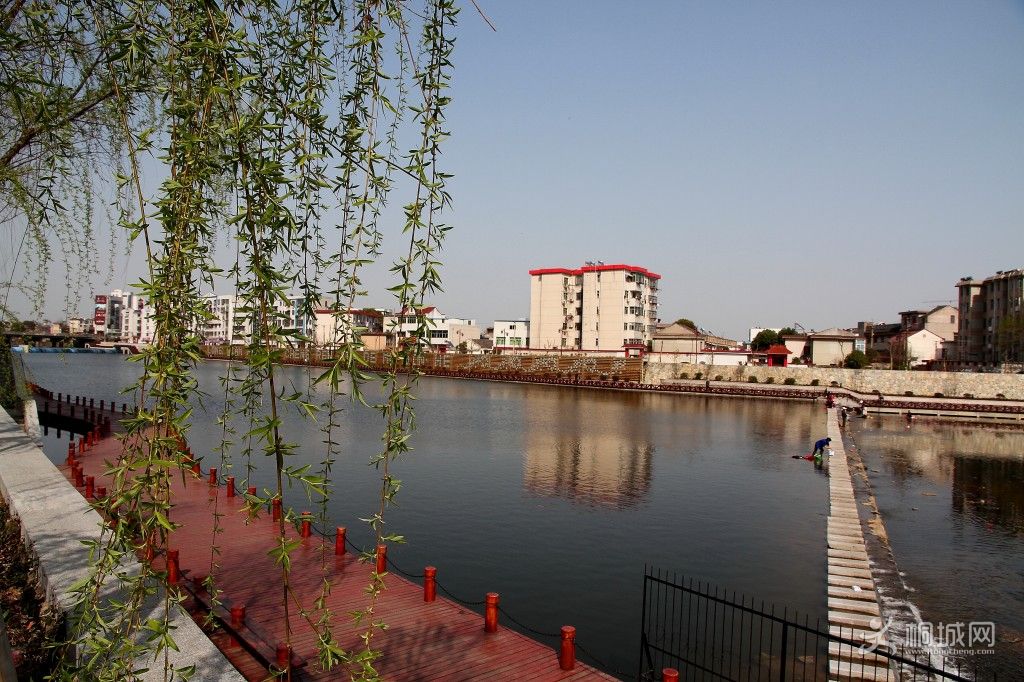 2012041610490864.jpg