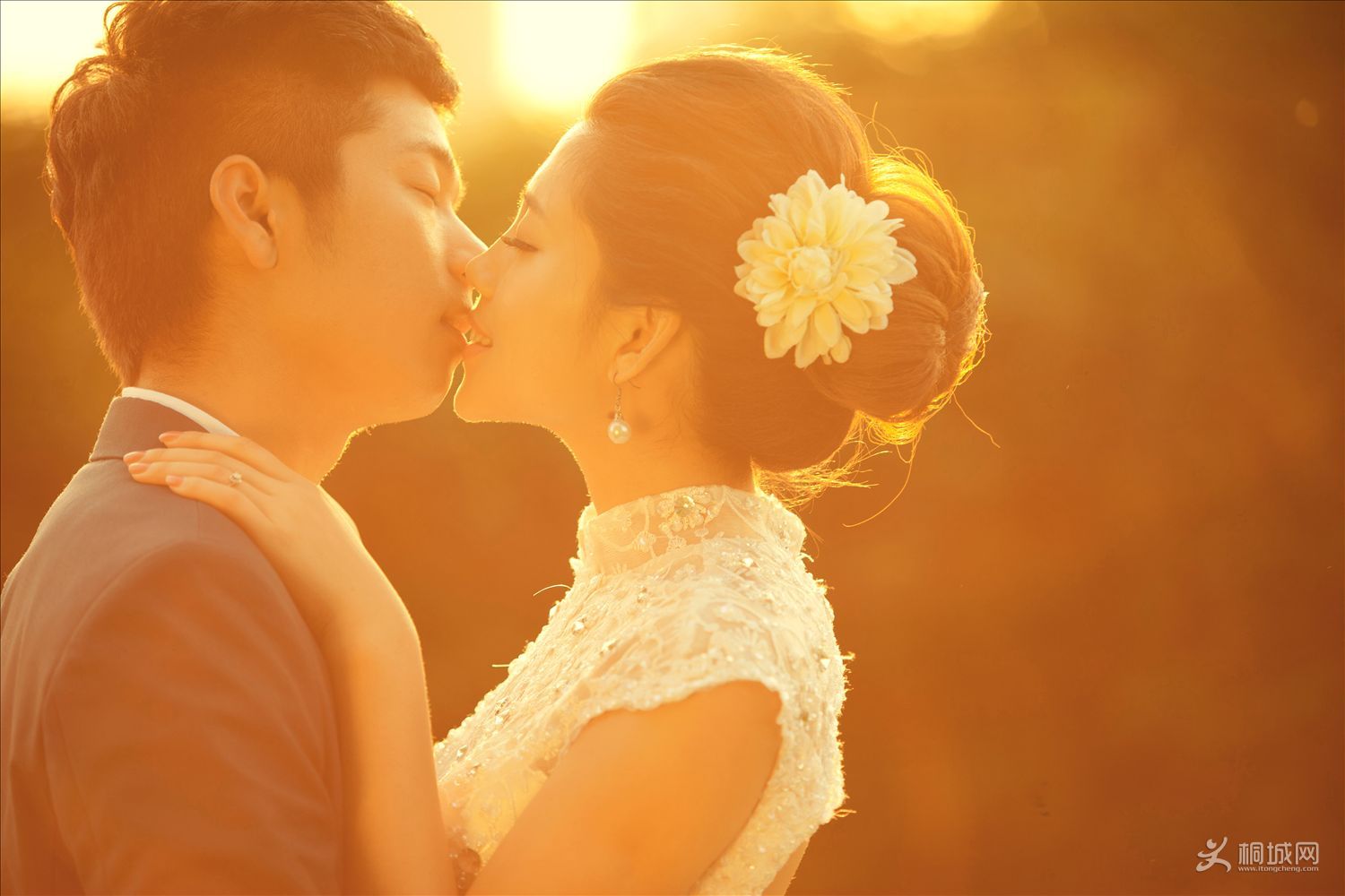 67-   ԭƬ���������ĺ���ֻ�Ǽ�ǿɫ��.jpg