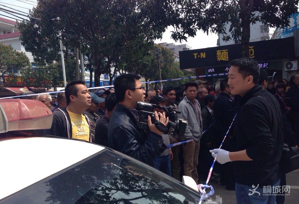 ����̯����ǹܳ�ͻ ����Ȱ���ɱ������ֳ�ͼƬ