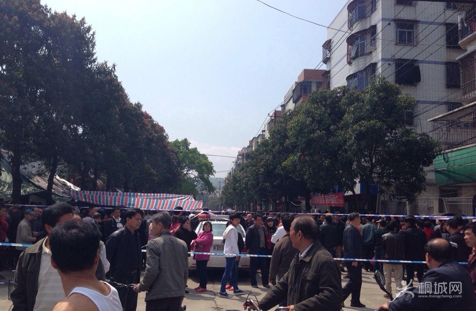 ����̯����ǹܳ�ͻ ����Ȱ���ɱ������ֳ�ͼƬ