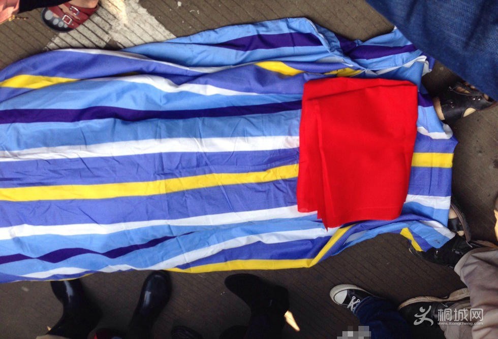 ����̯����ǹܳ�ͻ ����Ȱ���ɱ������ֳ�ͼƬ