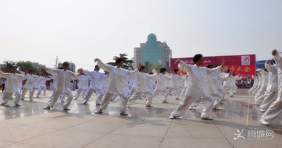 2011��ȫ��������ʢ�ƹ㳡����̫��ȭ����