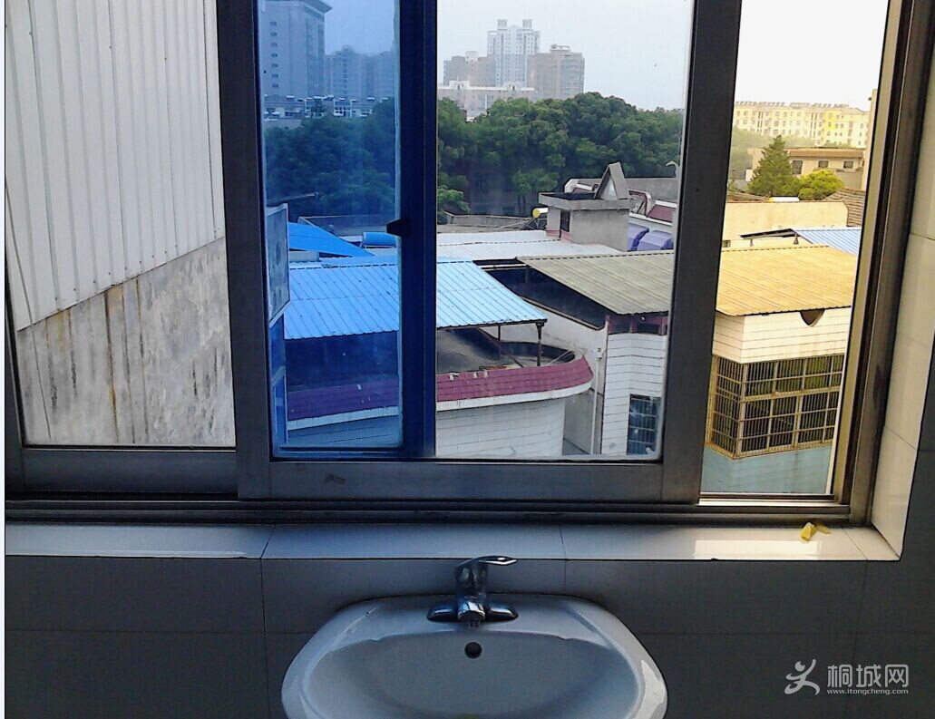 �󴰻����ܴ�������䣬��ԡ��������Ŷ