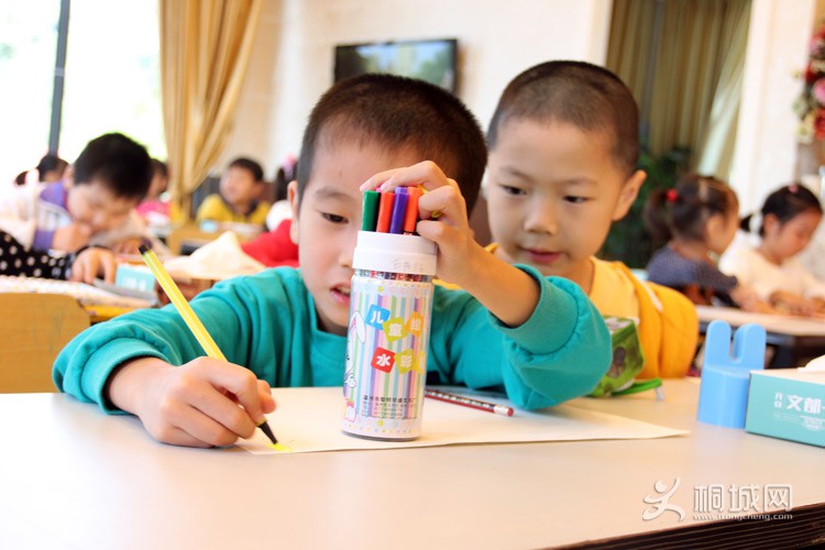 �Ķ�һƷ�׽족�ٶ��滭������