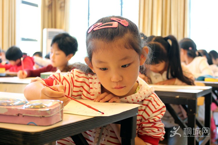 �Ķ�һƷ�׽족�ٶ��滭������