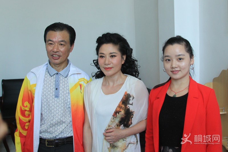 conew_ͩ�Ƿ��ڹ𻨽�ͼƬ (100).jpg