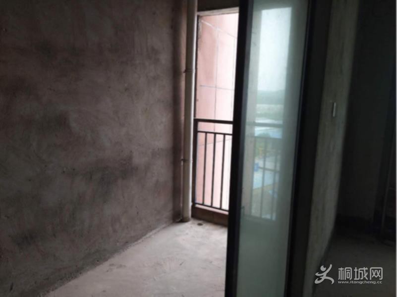 House_15ef6bf2-ff2e-4b1d-9e8e-960af338d2dc_big.jpg
