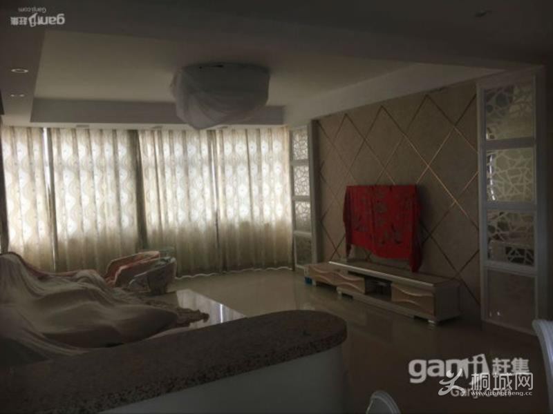 House_9d0f11ed-01b4-400c-8283-0b6662249e80_Big.jpg