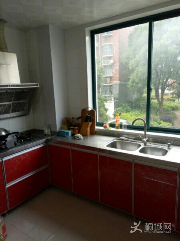 House_96e45a7c-15fb-47ed-9f40-08e26d559a2b_big.jpg