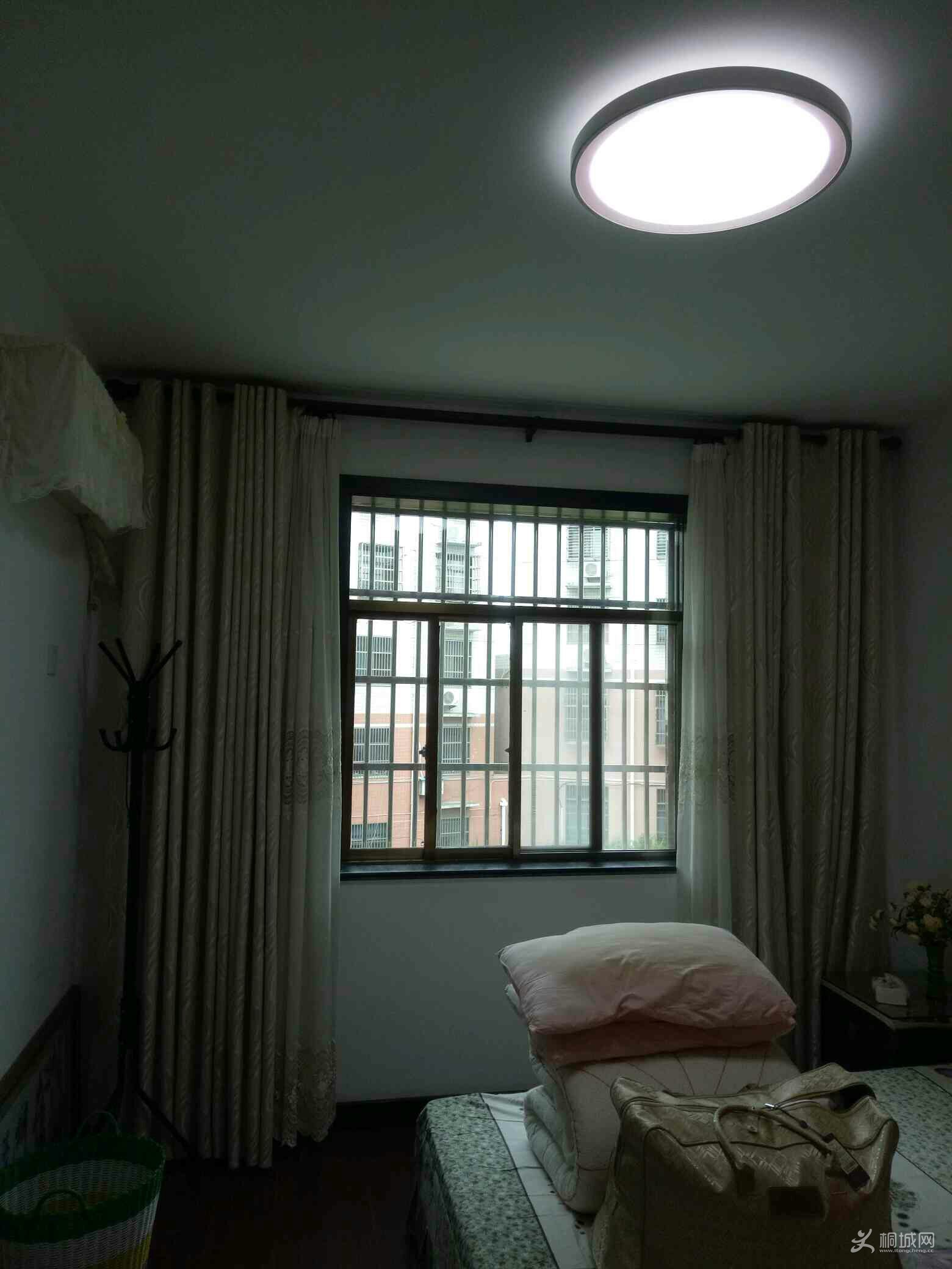 PEqOODn1Nh00.jpg