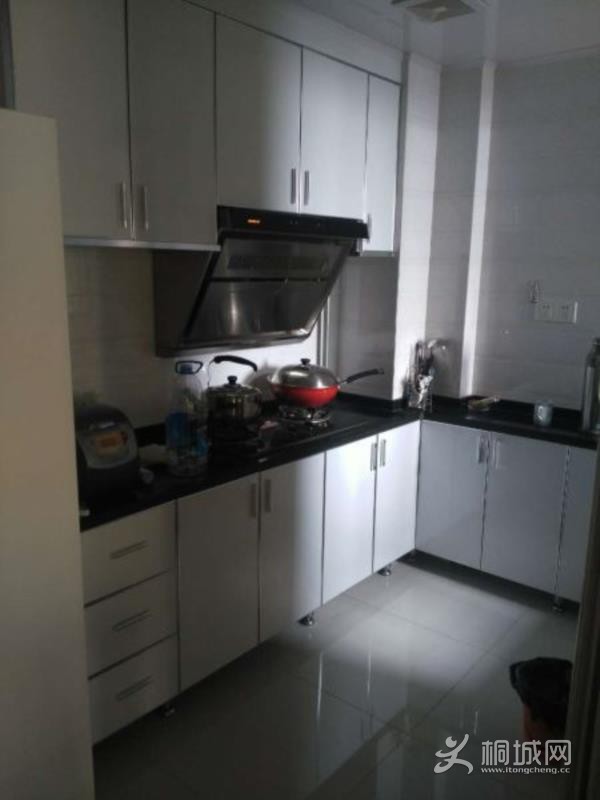 House_3e33c0c0-57ab-4499-b97c-a7a7dbb19c1b_big.jpg