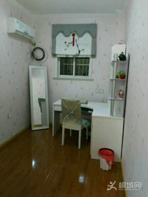 House_f4d0f27d-fb4c-4609-b0b2-aa150c24b5d9_big.jpg