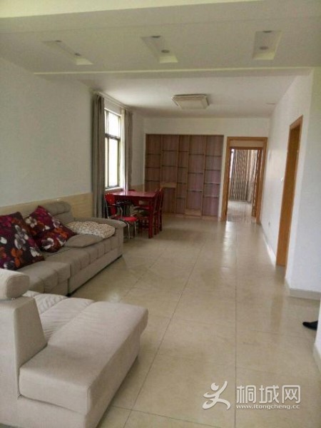House_4aee98b5-9187-4d56-8e90-f925f8876251_Big.jpg