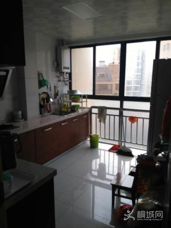 House_97935657-464c-45d2-8809-3035d9ea0c5d_big.jpg