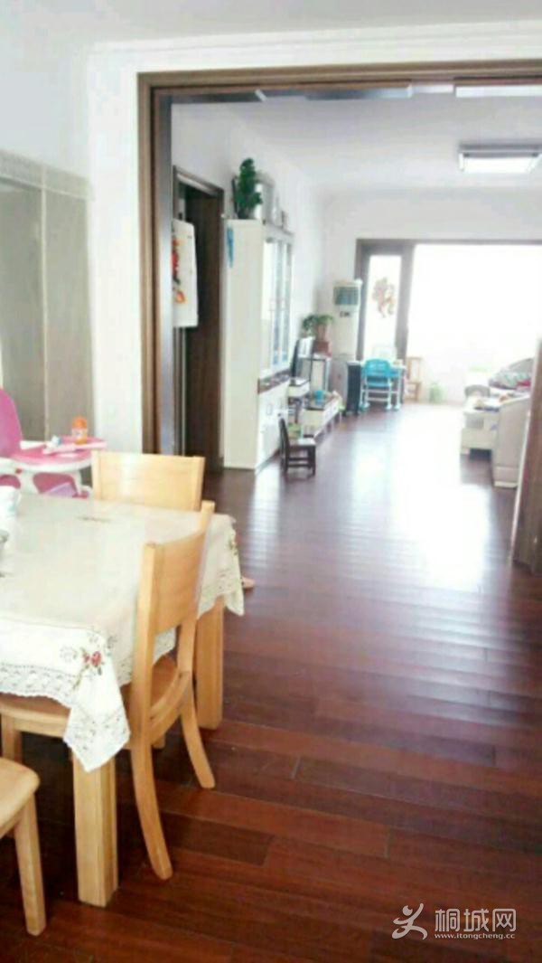 House_53e8d0ab-7f8b-45bd-a40b-17cd65174fd5_big.jpg