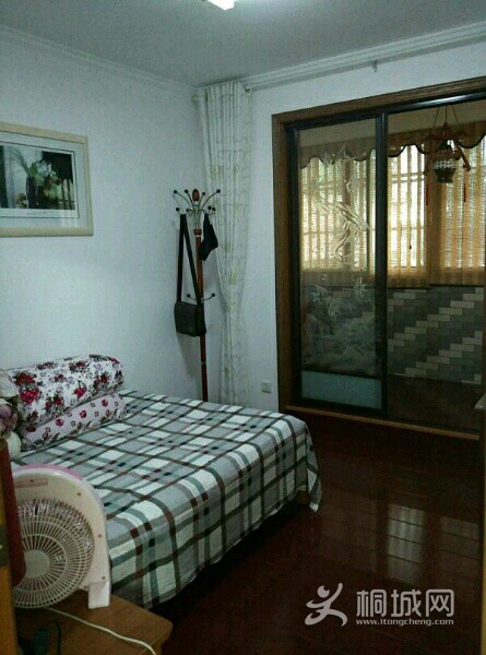 House_00c46ce3-079c-4d0b-8e7c-7780721d903e_big.jpg