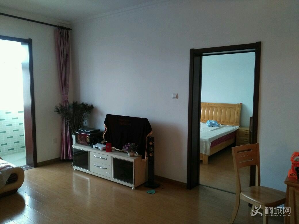 Tc7I662323fs.jpg