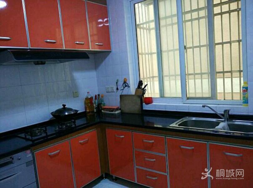 House_1b3ae886-10cd-49d1-814e-ab54a34c2a8f_big.jpg