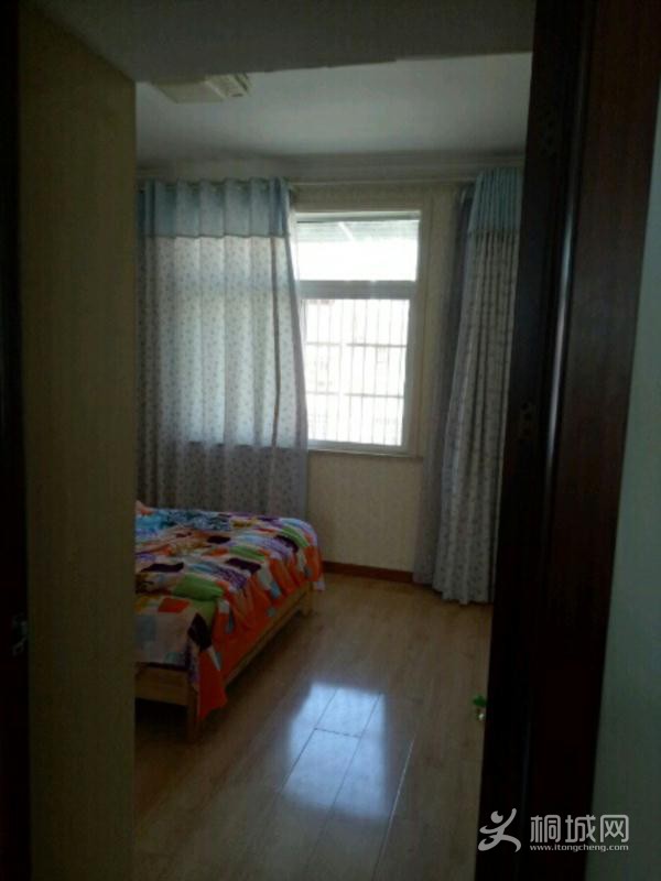 House_e905642e-a18e-466c-921c-a9ddb2bea573_big.jpg