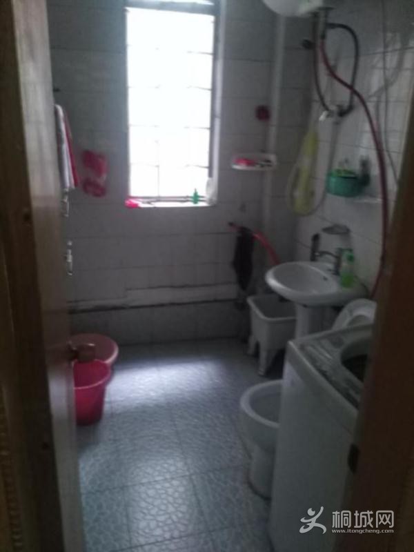 House_246b4a94-6b91-4ffb-bf19-b76ca0b94774_big.jpg