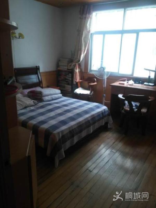 House_124a5a8a-2dec-47bf-9c0a-c187b52af673_big.jpg