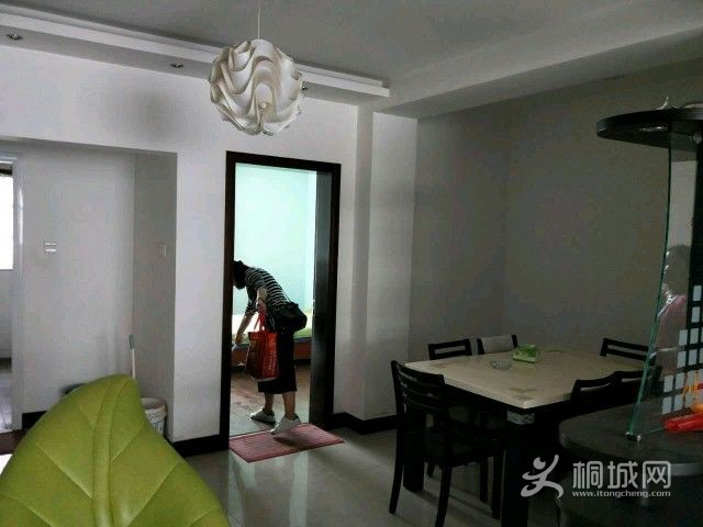 xF6qZ7400q67.jpg