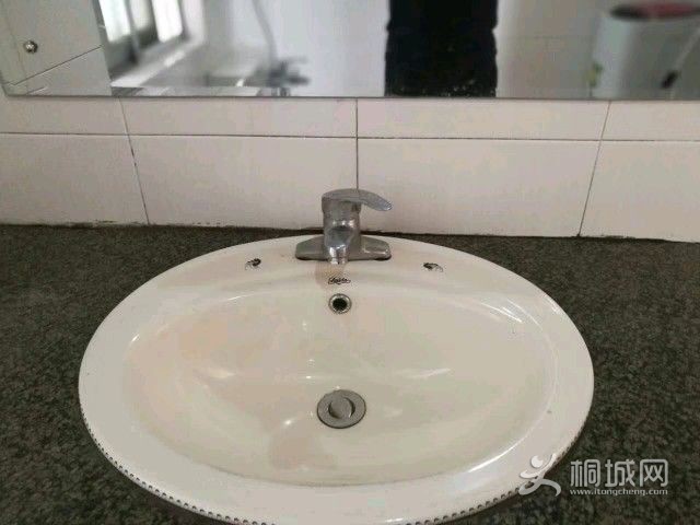 1VAgcVhBp4hs.jpg