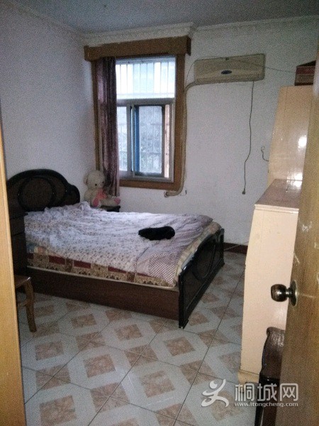 House_890ab6bd-1d22-46f8-95c5-b102b034f89d_big.jpg
