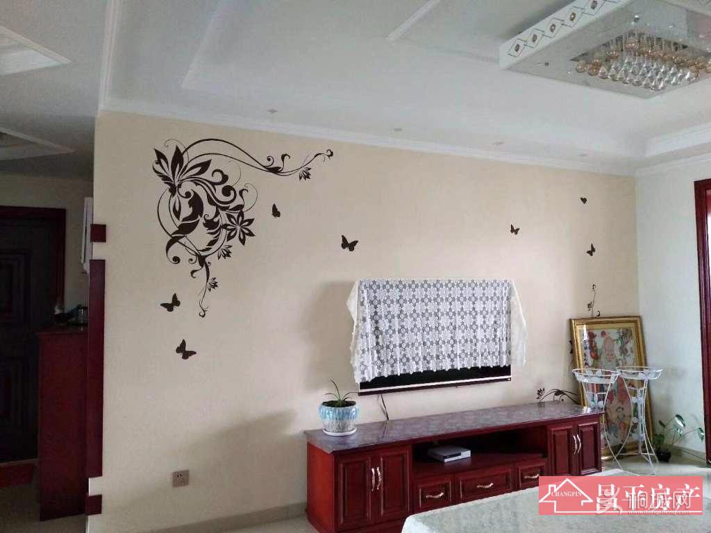 House_d853f711-fbd8-400f-bbf9-787cd0b72512_big.jpg