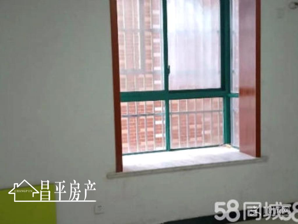 House_68e24ab4-7a28-49e8-b1bb-ff3ee105e3d9_big.jpg