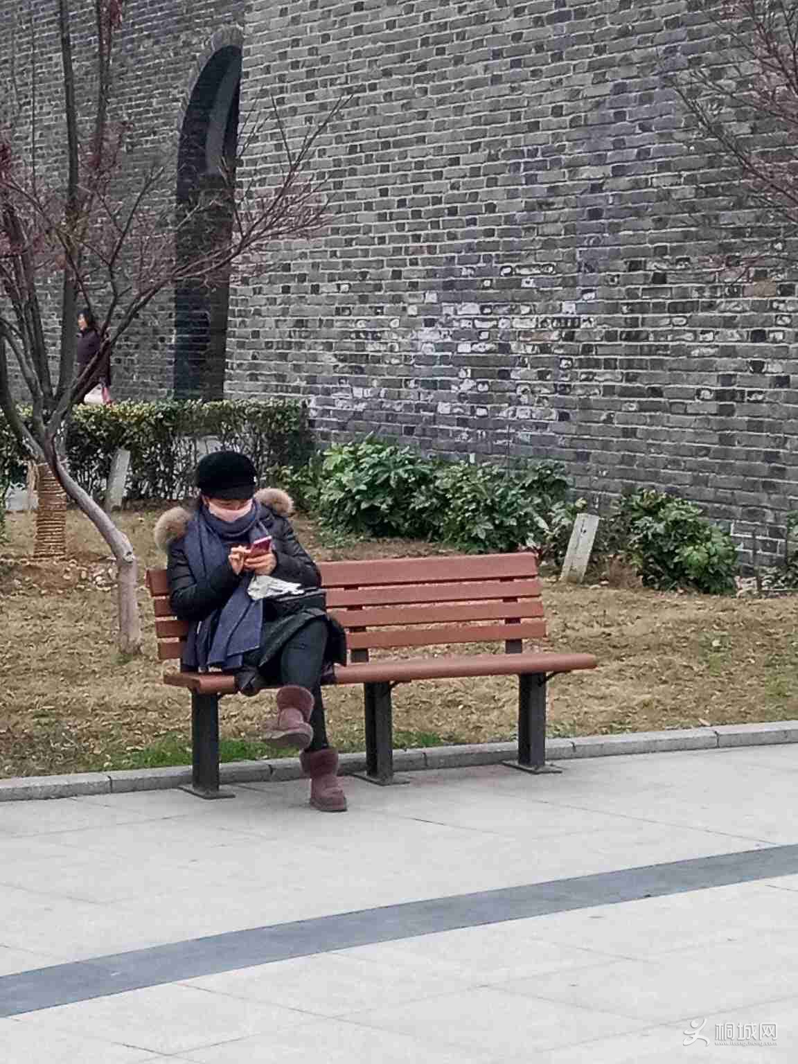 EXJJKBwbUYYX.jpg
