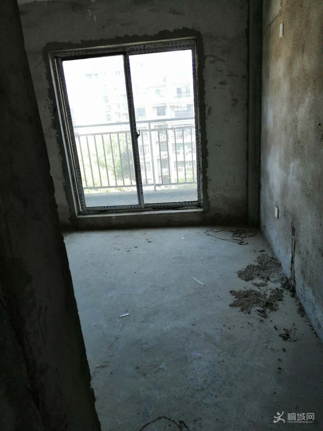 006.JPG