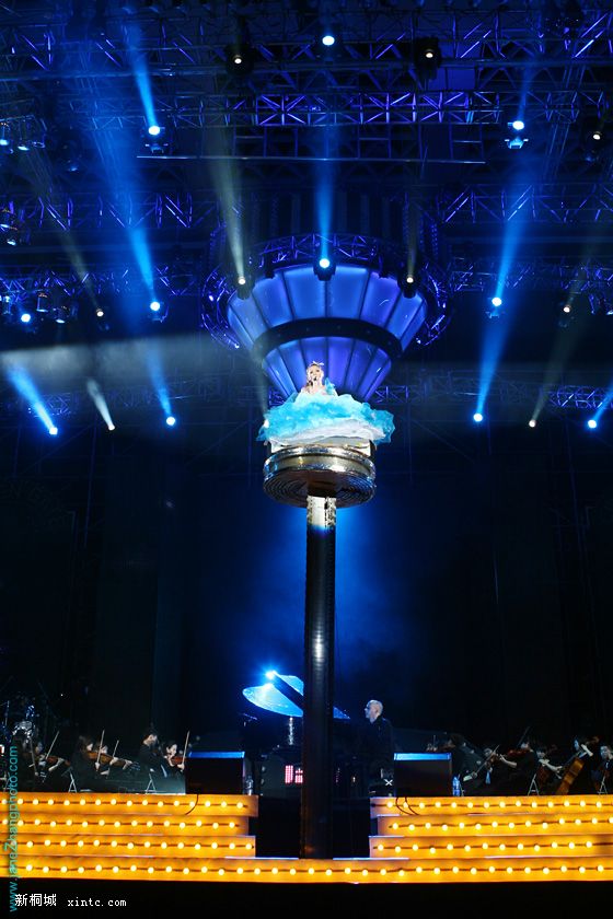 �������Ժ��ڸ���