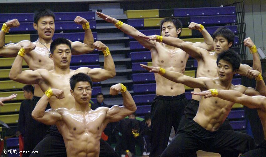 �д�ѧ��չʾ����