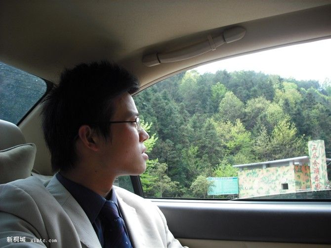 ����ľ�ɫ�����������